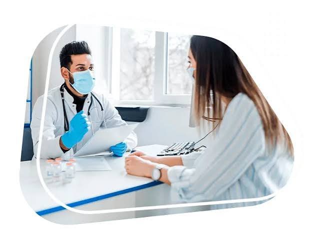 Consulta de clínica médica — atendimento com todos os cuidados